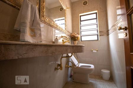 Casa à venda com 600m², 8 quartos e 4 vagas Casa à venda com 600m², 8 quartos e 4 vagasLavabo