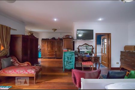 Casa à venda com 600m², 8 quartos e 4 vagas Casa à venda com 600m², 8 quartos e 4 vagasQuarto Suíte 2