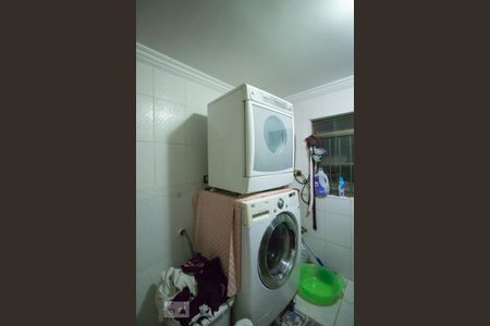 Casa à venda com 600m², 8 quartos e 4 vagas Casa à venda com 600m², 8 quartos e 4 vagasÁrea de Serviço