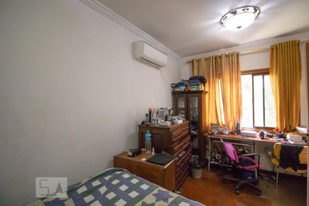 Casa à venda com 600m², 8 quartos e 4 vagas Casa à venda com 600m², 8 quartos e 4 vagasQuarto Suíte 1