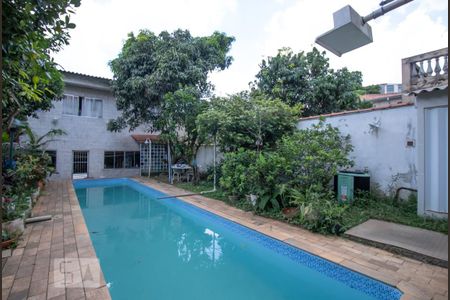 Casa à venda com 600m², 8 quartos e 4 vagas Casa à venda com 600m², 8 quartos e 4 vagasÁrea Externa - Piscina