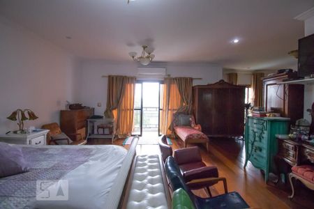 Casa à venda com 600m², 8 quartos e 4 vagas Casa à venda com 600m², 8 quartos e 4 vagasQuarto Suíte 2