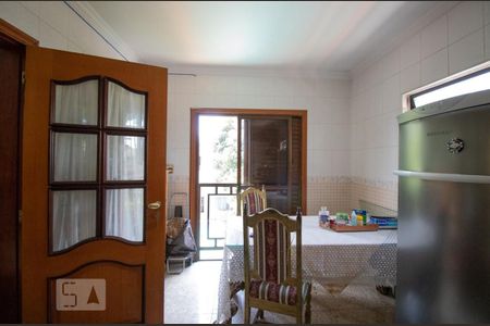 Casa à venda com 600m², 8 quartos e 4 vagas Casa à venda com 600m², 8 quartos e 4 vagasCozinha