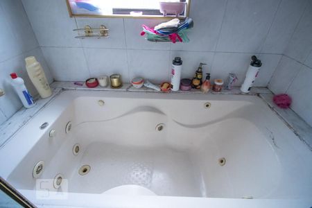 Casa à venda com 600m², 8 quartos e 4 vagas Casa à venda com 600m², 8 quartos e 4 vagasBanheiro da Suíte 3