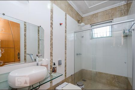 Casa à venda com 435m², 6 quartos e 4 vagas Casa à venda com 435m², 6 quartos e 4 vagasBanheiro Social