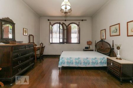 Casa para alugar com 400m², 4 quartos e 6 vagas Casa para alugar com 400m², 4 quartos e 6 vagasSuíte