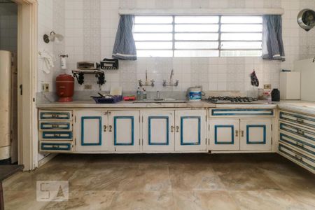 Casa para alugar com 400m², 4 quartos e 6 vagas Casa para alugar com 400m², 4 quartos e 6 vagasCozinha