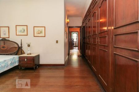 Casa para alugar com 400m², 4 quartos e 6 vagas Casa para alugar com 400m², 4 quartos e 6 vagasSuíte