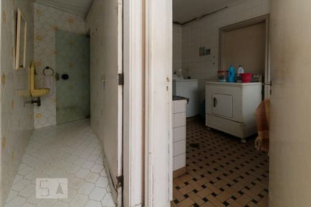 Casa para alugar com 400m², 4 quartos e 6 vagas Casa para alugar com 400m², 4 quartos e 6 vagasÁrea de serviço