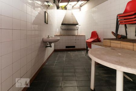 Casa para alugar com 400m², 4 quartos e 6 vagas Casa para alugar com 400m², 4 quartos e 6 vagasChurrasqueira e forno