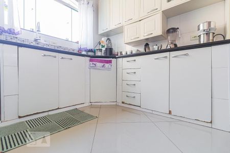 Casa à venda com 209m², 3 quartos e 2 vagas Casa à venda com 209m², 3 quartos e 2 vagasCozinha - Armários