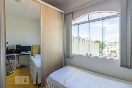 Casa à venda com 209m², 3 quartos e 2 vagas Casa à venda com 209m², 3 quartos e 2 vagasQuarto 2