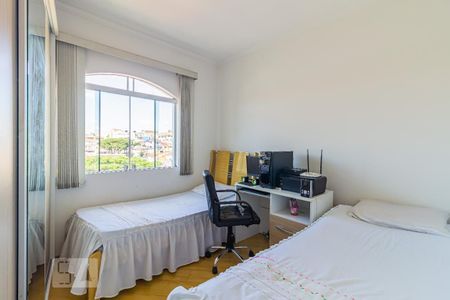 Casa à venda com 209m², 3 quartos e 2 vagas Casa à venda com 209m², 3 quartos e 2 vagasQuarto 2
