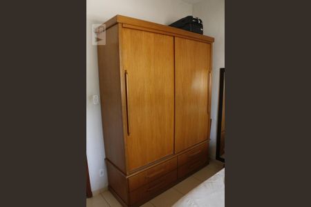 Apartamento à venda com 50m², 1 quarto e sem vagaQuarto - Armários