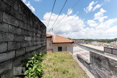 Casa à venda com 107m², 2 quartos e 2 vagasEscada Terraço