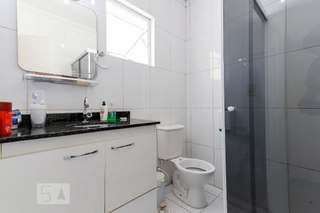 Casa à venda com 107m², 2 quartos e 2 vagasBanheiro