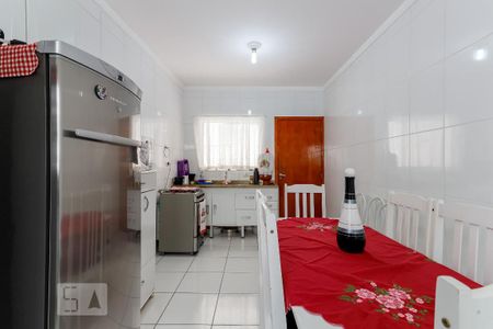 Casa à venda com 107m², 2 quartos e 2 vagasCozinha