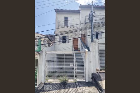 Casa à venda com 107m², 2 quartos e 2 vagasFachada
