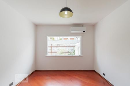 Casa à venda com 260m², 4 quartos e 3 vagasQuarto 2 - Suíte 