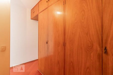 Casa à venda com 260m², 4 quartos e 3 vagasQuarto 1 - Suíte/Closet