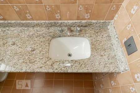 Casa à venda com 260m², 4 quartos e 3 vagasBanheiro da Suíte 1 