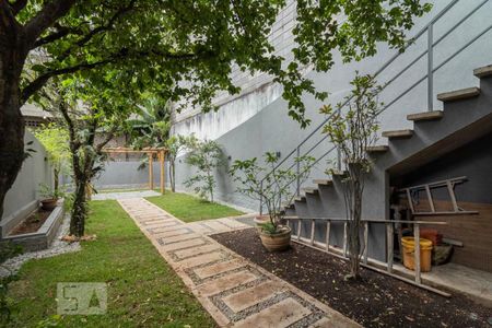 Casa à venda com 260m², 4 quartos e 3 vagasQuintal - Piso Inferior