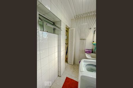 Apartamento à venda com 136m², 3 quartos e 5 vagasLavanderia