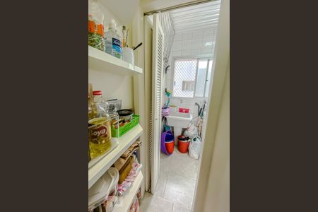 Apartamento à venda com 136m², 3 quartos e 5 vagasDispensa