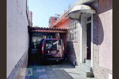 Casa à venda com 175m², 3 quartos e 3 vagas Casa à venda com 175m², 3 quartos e 3 vagasGaragem