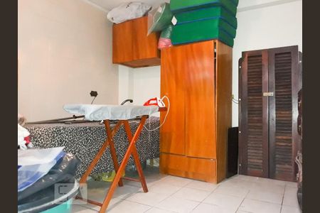Casa à venda com 175m², 3 quartos e 3 vagas Casa à venda com 175m², 3 quartos e 3 vagasQuarto