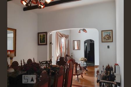 Casa à venda com 175m², 3 quartos e 3 vagas Casa à venda com 175m², 3 quartos e 3 vagasSala