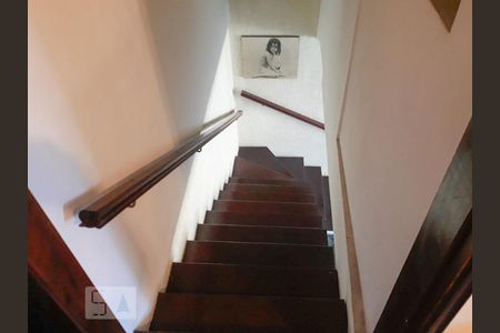 Casa à venda com 175m², 3 quartos e 3 vagas Casa à venda com 175m², 3 quartos e 3 vagasCorredor