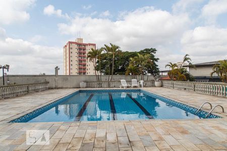 Apartamento à venda com 144m², 3 quartos e 2 vagas Apartamento à venda com 144m², 3 quartos e 2 vagasÁrea comum - Piscina
