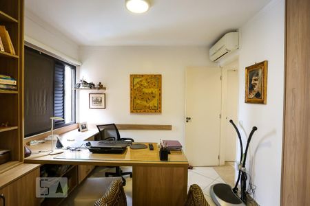 Apartamento para alugar com 230m², 3 quartos e 5 vagasEscritório