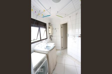 Apartamento para alugar com 230m², 3 quartos e 5 vagasÁrea de Serviço