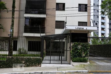 Apartamento para alugar com 230m², 3 quartos e 5 vagasFachada