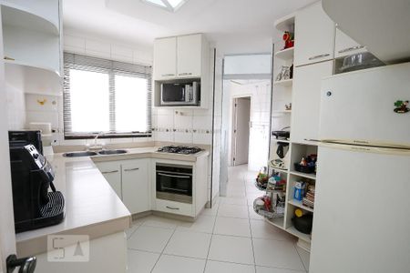 Apartamento para alugar com 230m², 3 quartos e 5 vagasCozinha