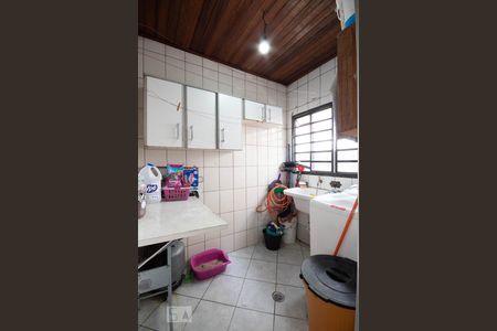 Casa à venda com 100m², 3 quartos e 2 vagas Casa à venda com 100m², 3 quartos e 2 vagasÁrea de Serviço