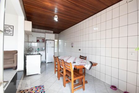 Casa à venda com 100m², 3 quartos e 2 vagas Casa à venda com 100m², 3 quartos e 2 vagasCozinha