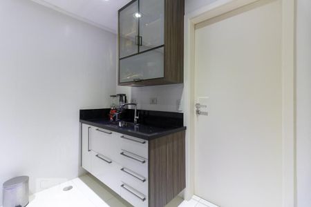 Apartamento à venda com 373m², 4 quartos e 4 vagas Apartamento à venda com 373m², 4 quartos e 4 vagasCozinha 2