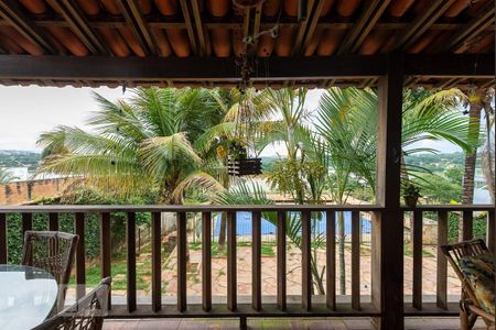 Casa à venda com 525m², 4 quartos e 8 vagasVaranda