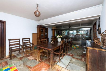 Casa à venda com 525m², 4 quartos e 8 vagasSala de Jantar