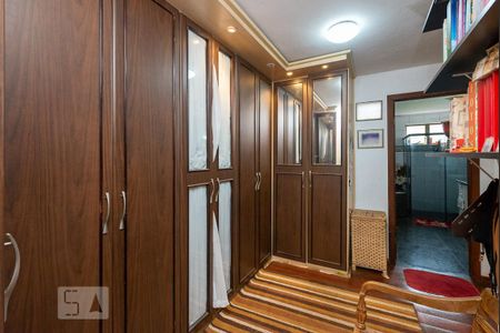 Casa à venda com 525m², 4 quartos e 8 vagasCloset Suíte