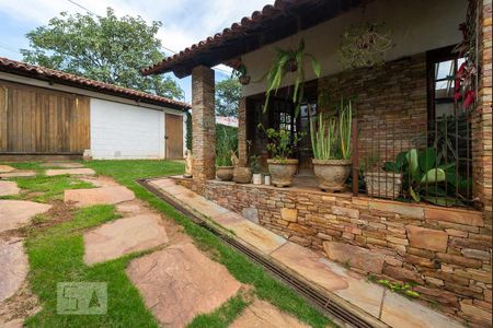 Casa à venda com 525m², 4 quartos e 8 vagasGaragem