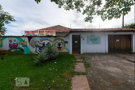 Casa à venda com 525m², 4 quartos e 8 vagasFachada