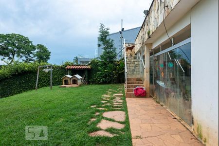 Casa à venda com 525m², 4 quartos e 8 vagasÁrea de Serviço e Jardim