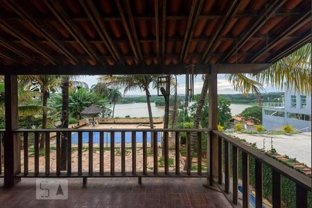 Casa à venda com 525m², 4 quartos e 8 vagasVaranda e Vista do Quarto 3