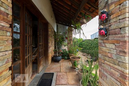 Casa à venda com 525m², 4 quartos e 8 vagasVaranda de Entrada