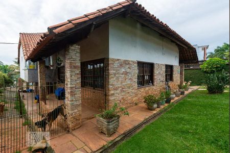 Casa à venda com 525m², 4 quartos e 8 vagasFachada