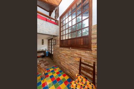 Casa à venda com 525m², 4 quartos e 8 vagasSala